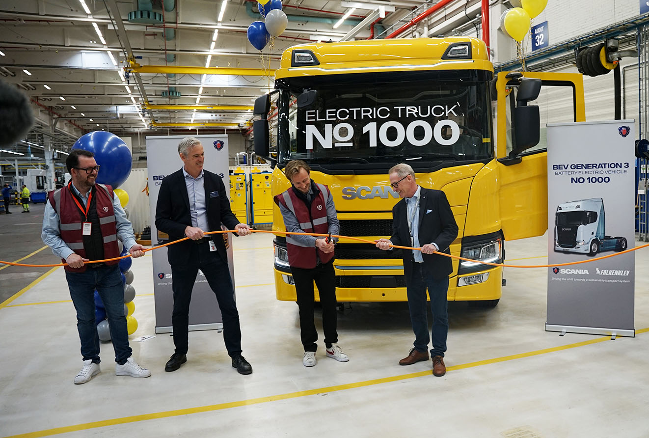 DSC09684_fix_low.jpg.