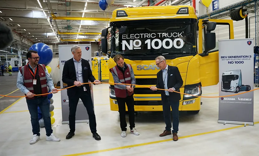 DSC09684_fix_low.jpg.