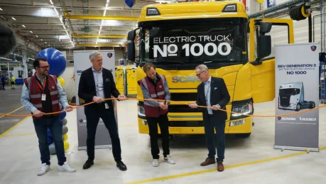 DSC09684_fix_low.jpg.