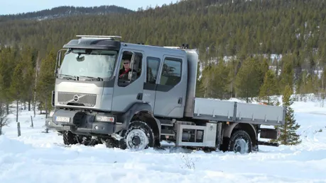 Volvo FL4X4_1_low.jpg.
